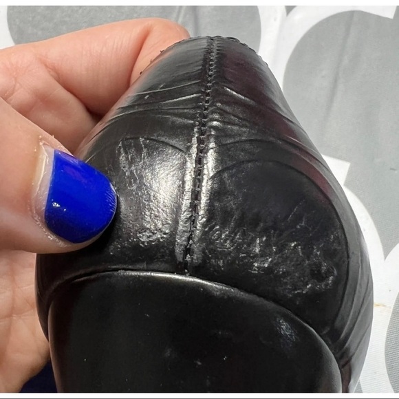 Salvatore Ferragamo Sz 6.5 AA Black Logo Horseshoe Embossed Square Toe Pumps - Picture 10 of 12